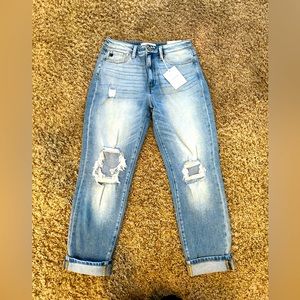 New with tags women’s KanCan jeans!